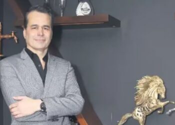 ¿Quién era Adrián Corona?