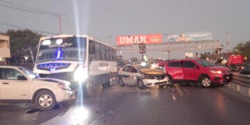 Accidente múltiple paraliza la carretera Reynosa–Río Bravo en Tamaulipas