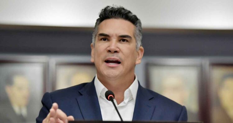 Alejandro Moreno critica al gobierno por crisis sanitaria ante brote de sarampión en México