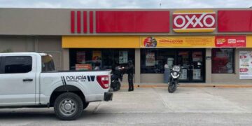 Asaltan tienda Oxxo El Mante