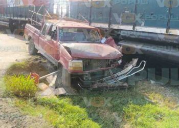 Camioneta es embestida por tren en cruce de Arteli Vía en Altamira, Tamaulipas 