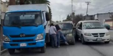 Carambola vehicular deja solo daños materiales en Matamoros, Tamaulipas