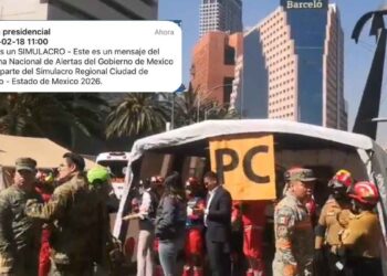 Ciudadanos de la CDMX y Edomex reciben alerta en los celulares durante el Primer Simulacro de este 2026; así fue el momento exacto