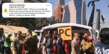 Ciudadanos de la CDMX y Edomex reciben alerta en los celulares durante el Primer Simulacro de este 2026; así fue el momento exacto