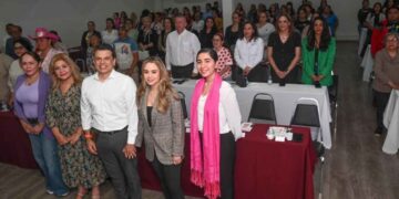 Conmemoran DIF y Municipio Día de la Mujer Mexicana