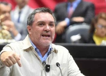 Federico Döring denuncia huachicol