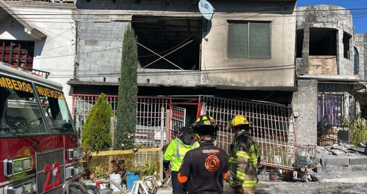 Explosión causa incendio y deja dos personas heridas en Monterrey, Nuevo León
