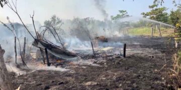 incendio casita colonia Campesina El Mante