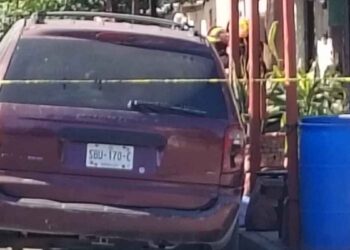 Hombre muere aplastado por su camioneta en Monterrey, Nuevo León