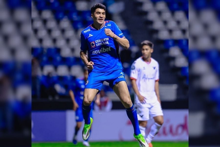 Ibáñez Cruz Azul debut