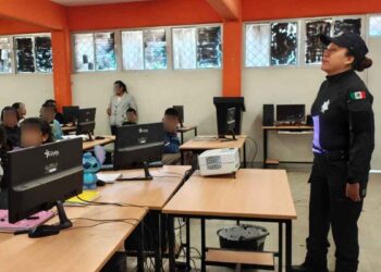 Imparte Guardia Estatal Cibernética plática preventiva en secundaria de Altamira