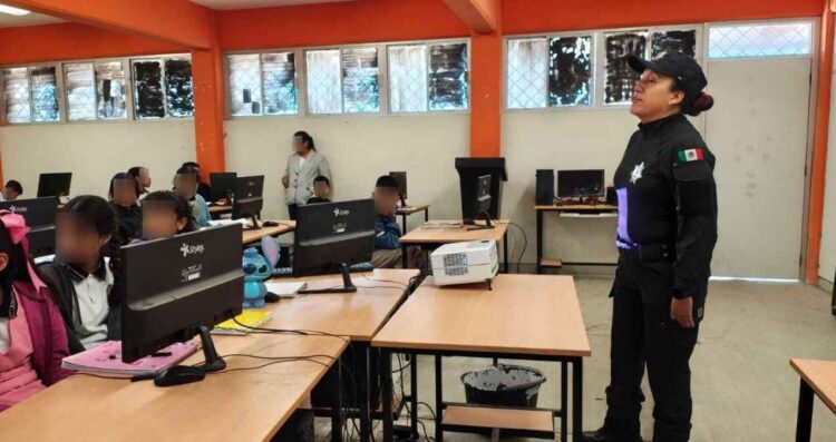 Imparte Guardia Estatal Cibernética plática preventiva en secundaria de Altamira
