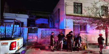 Incendio en vivienda de Guadalupe, Nuevo León, sorprende a familia mientras dormía