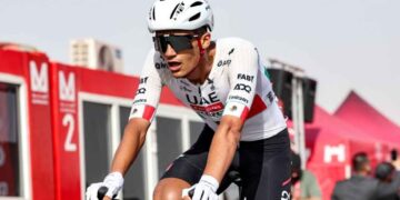 Isaac del Toro pierde el liderato en la segunda etapa del UAE Tour 2026