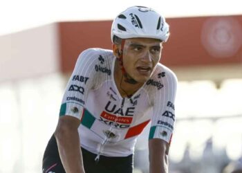 Isaac del Toro se mantiene segundo en la cuarta etapa del UAE Tour 2026