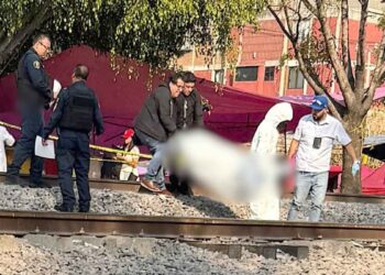joven tianguis arrollado tren