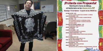 Marx Arriaga inicia ‘plantón’ en la SEP tras su despido
