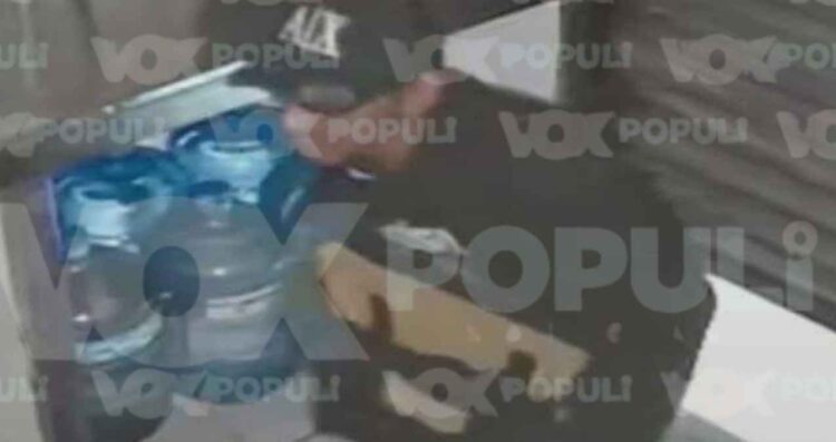 Masculino ingresa y roba negocio utilizando una pala en Tampico, Tamaulipas
