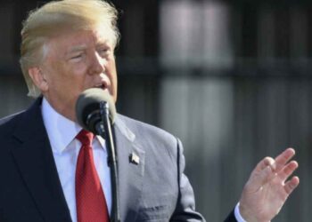Donald Trump arremete contra la Corte Suprema tras freno a sus aranceles