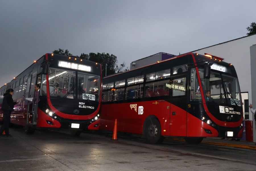 Metrobús extenderá horario por concierto de Shakira en el Zócalo de la Ciudad de México