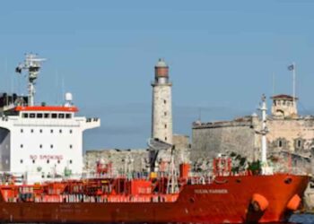 México pausa envíos de petróleo a Cuba ante represalias comerciales de Estados Unidos