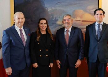 de la Fuente Sara Carter