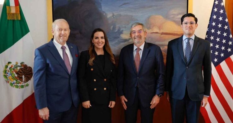 de la Fuente Sara Carter