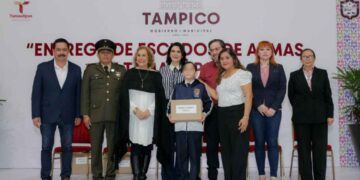 Mónica Villarreal fortalece la identidad cívica en planteles educativos de Tampico, Tamaulipas