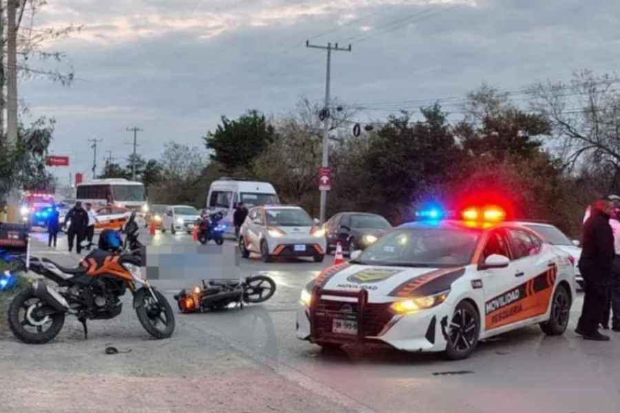 Motociclista muere al ser chocado y arrollado en Pesquería, Nuevo León