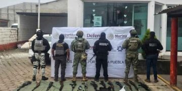 Operativo policial asegura armas, droga y equipo táctico en Chignahuapan, Puebla