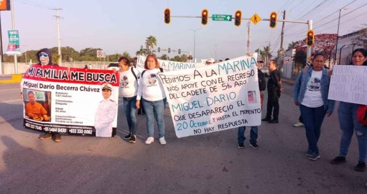 Padre de cadete desaparecido en Altamira, Tamaulipas, advierte con bloquear puertos si no hay resultados