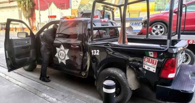 Patrulla choca durante persecución en el centro de Monterrey, Nuevo León