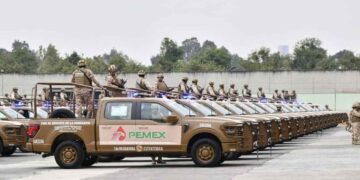 Pemex seguridad personal especializado