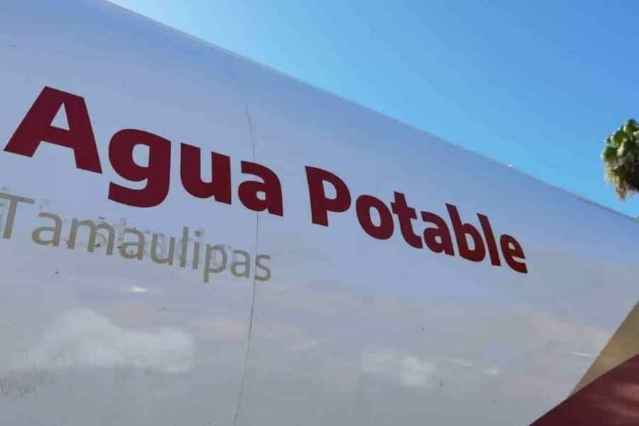 Pipas de agua aseguran suministro a escuelas en zonas altas de Ciudad Victoria, Tamaulipas