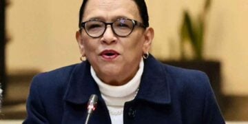 Rosa Icela Rodríguez llama a los senadores de Morena a no caer en trivialidades y a atender los problemas de la gente