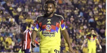 Saint-Maximin debut Lens