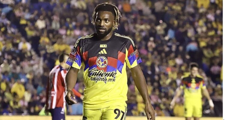 Saint-Maximin debut Lens