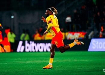 Saint-Maximin defiende mexicanos