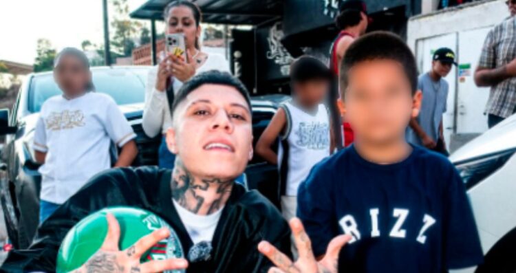 Santa Fe Klan cumple el sueño de Miguelito, el niño que pidió “unas manitas” en TikTok