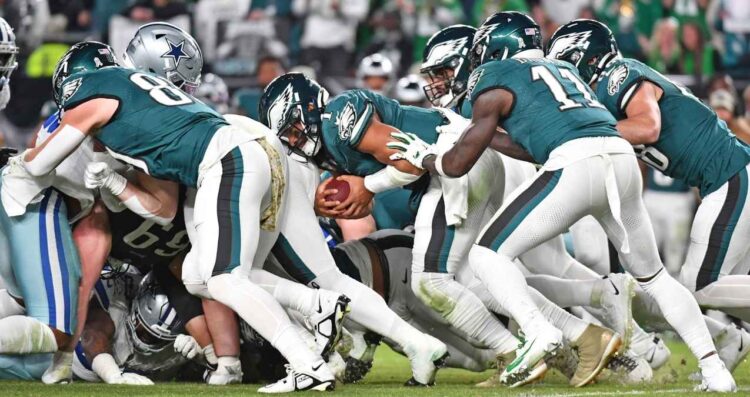 Sin iniciativa formal para vetarlo, el “tush push” seguirá en la NFL