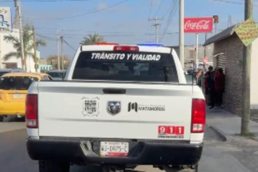 Taxi deja a conductora hospitalizada en Matamoros, Tamaulipas