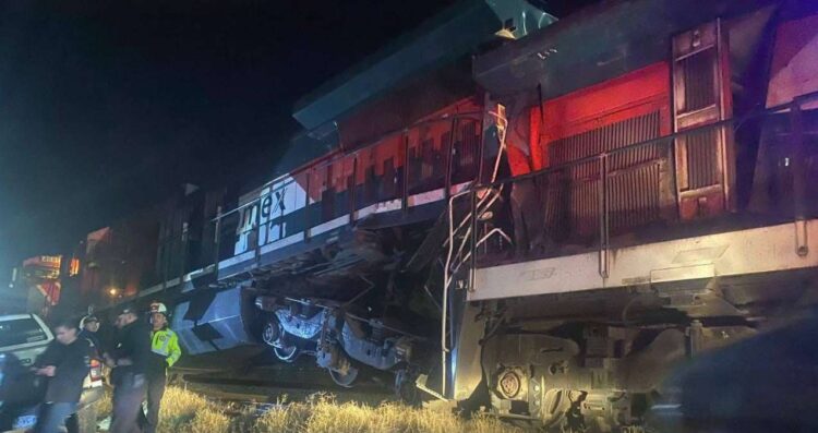 Trenes chocan y dejan cuatro lesionados en Sonora
