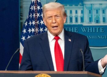 Trump asegura que México dejó de enviar petróleo a Cuba tras petición directa