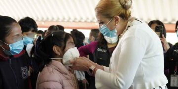 Vuelve el cubrebocas obligatorio a las escuelas