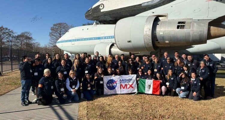 docentes de Tamaulipas conferencia NASA