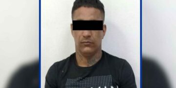 masculino auto robado en Escobedo