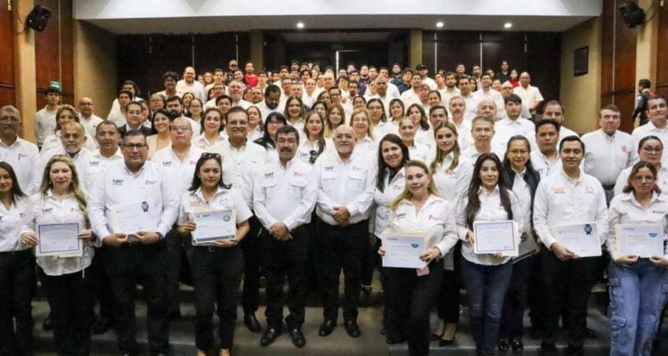 rector de la UAT en Tampico