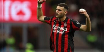 regreso de Santiago Giménez Milan