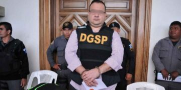 La Fiscalía General de la República busca imputar el delito de peculado a Javier Duarte