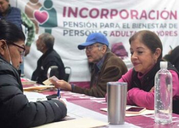 ¿Qué adultos mayores serán los primeros en registrarse a la Pensión Bienestar 2026 en febrero?